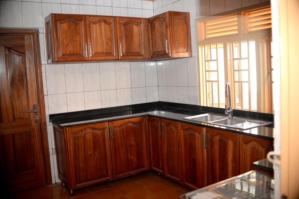 Keva Guest House Кигали Екстериор снимка